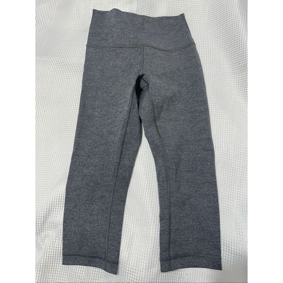 lululemon athletica Pants - Lululemon Wunder Under Sz 4 Hi-Rise 1/2 Tight Luxtreme 17" Heathered Black. A814